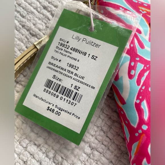 NWT Lilly Pulitzer wristlet Breakwater Blue holds small iPhone - Picture 5 of 9